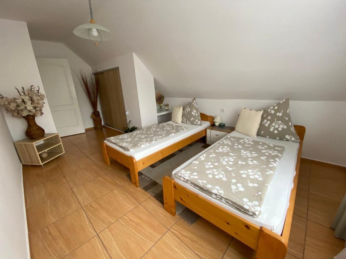 Munkacsy Apartmanok Balatonfenyves Eksteriør bilde