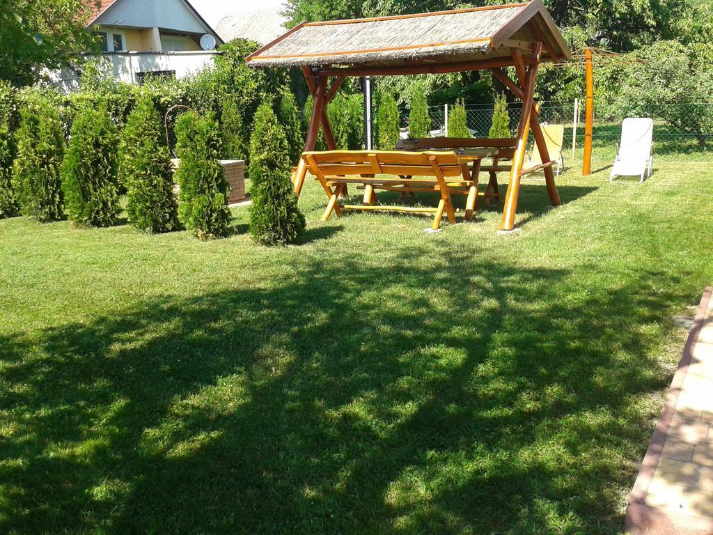 Munkacsy Apartmanok Balatonfenyves Eksteriør bilde
